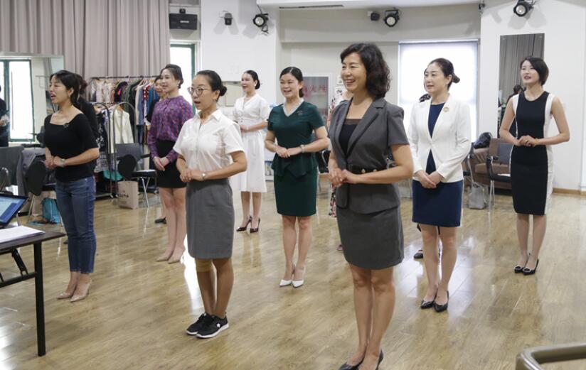 医护服务礼仪.jpg