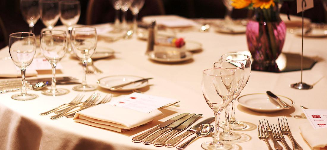 SPH_EtiquetteTableCrop_1c9c7cc111a8529470d09d1cd5e26427.jpg